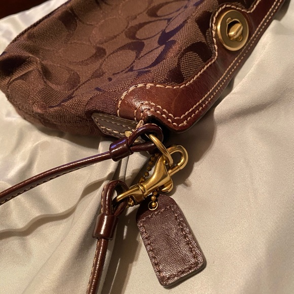 *SOLD* - Brown Coach Mini Purse Wristlet - Picture 4 of 7